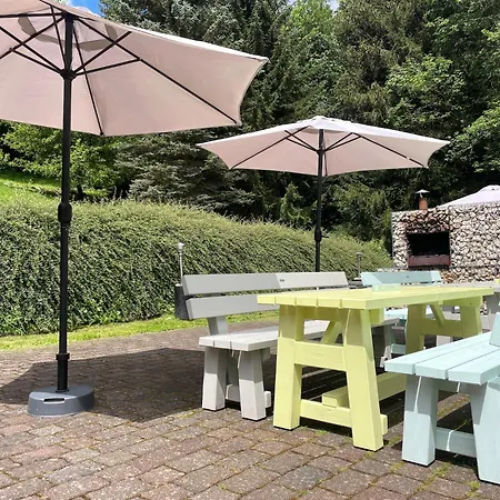 Sonne Mit Grossem Garten * Schwalefeld